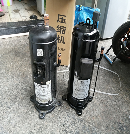 乌兰中央空调压缩机的更换维修